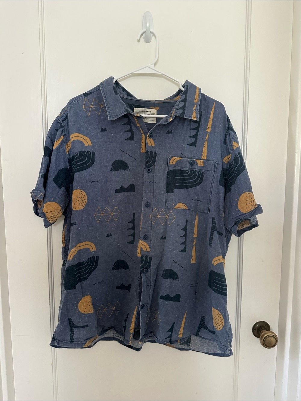 Casual REI Co-Op Navy Short-Sleeve Button-Down Shirt with Abstract Graphic